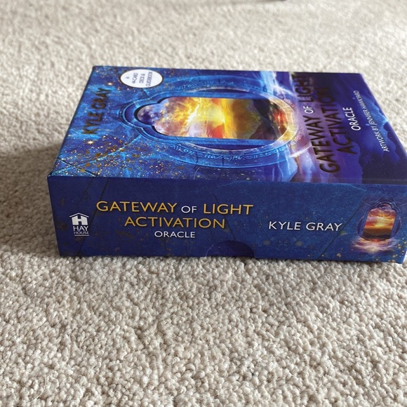 ✨SOLD✨ Gateway of Light Activation Oracle Cards by Kyle Gray - Picture 3 of 10